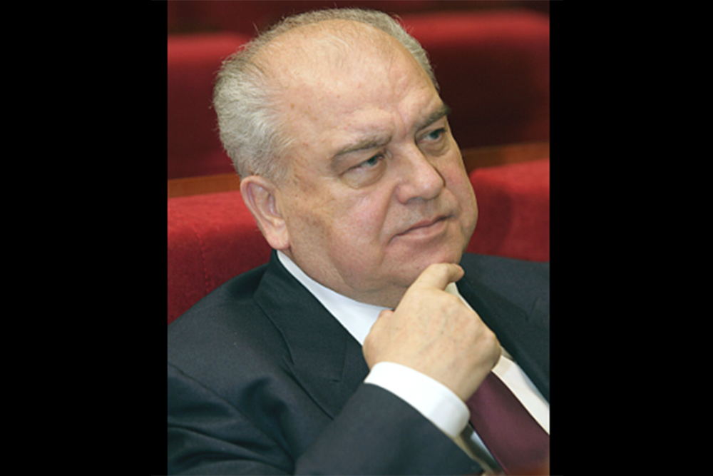 Александр Николаевич был автором новых идей и любил людей.
В том числе еще не рожденных.